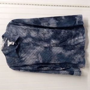 Avenue women's button down blouse size 14/16 color blue